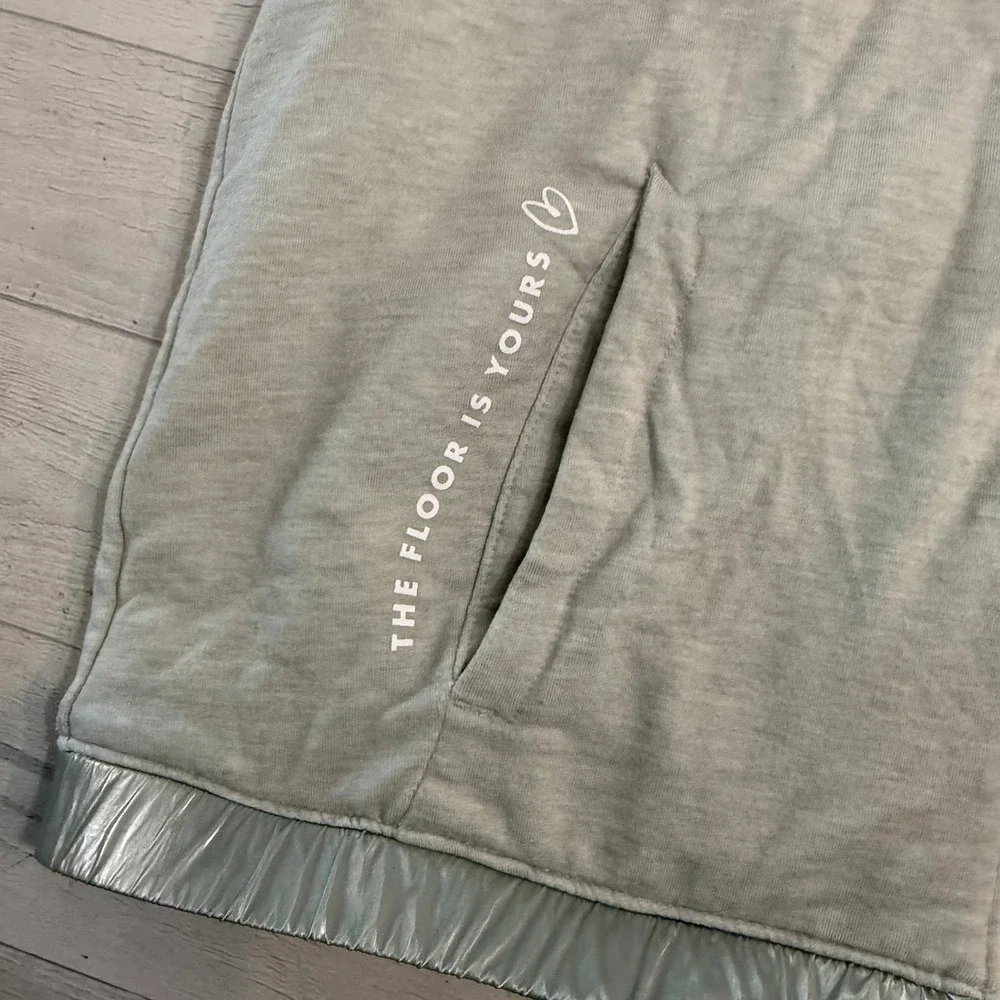 Athleta‎ Girl x Simone Biles silver grey hooded vest size 16